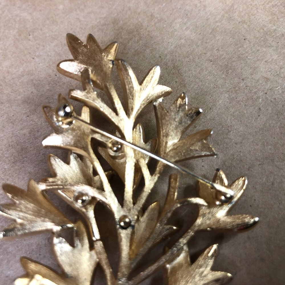Vintage Crown Trifari Gold Tone Leaf Branch Brooch Pin Mid Century Modern - Picture 5 of 5
